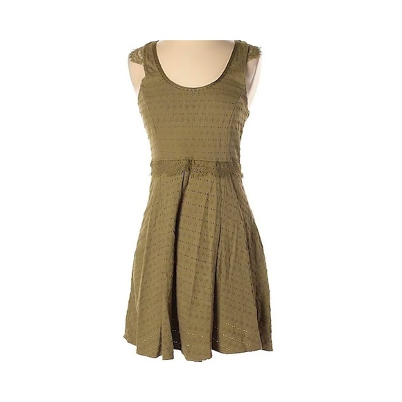 • {Free People} Army Green Lace Mini - Picture 2 of 5